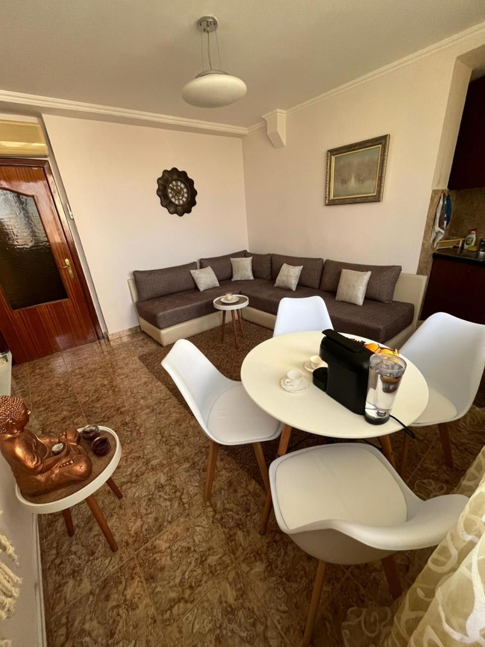 Tirana Center Tourist Apartment Exteriör bild